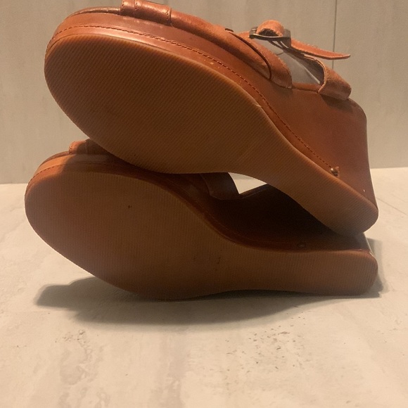 N.Y.L.A. Women's Brown Leather Strap Heeled Sandals Size 10 (FLAWS) - Picture 5 of 15